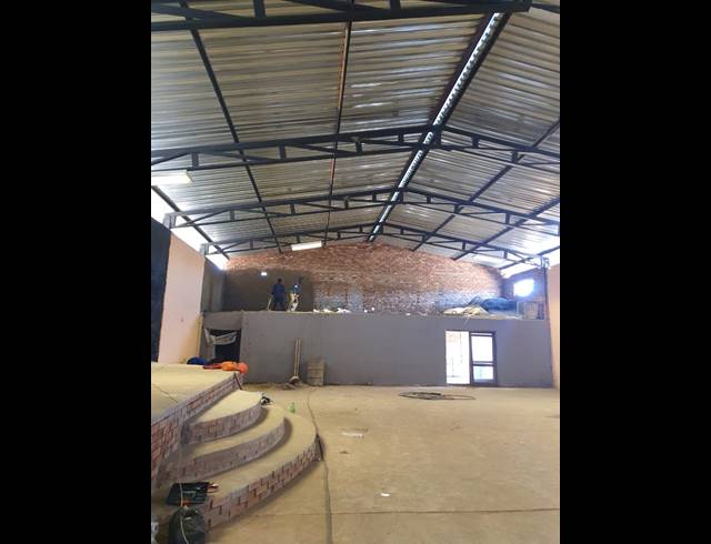 500M² BUILDING TO LET IN WITHOK ESTATE